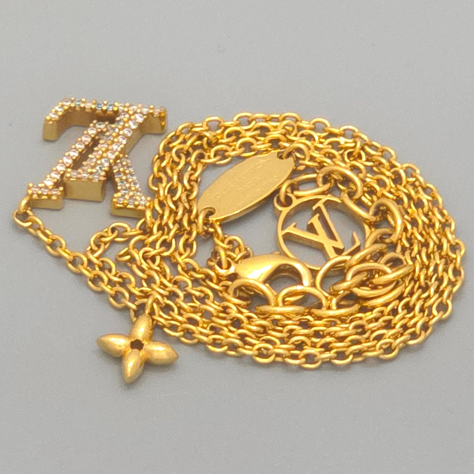 Louis Vuitton Necklace LV Iconic 42 47 cm Gold Color Metal Strass LV Initial — view 5