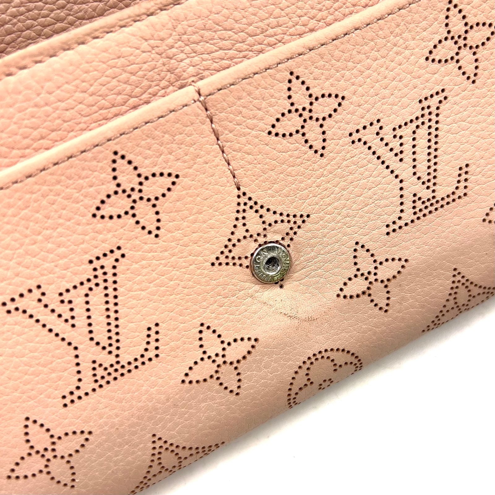 Louis Vuitton Mahina Portefeuille Iris Leather Pink Beige Wallet Silver — view 7