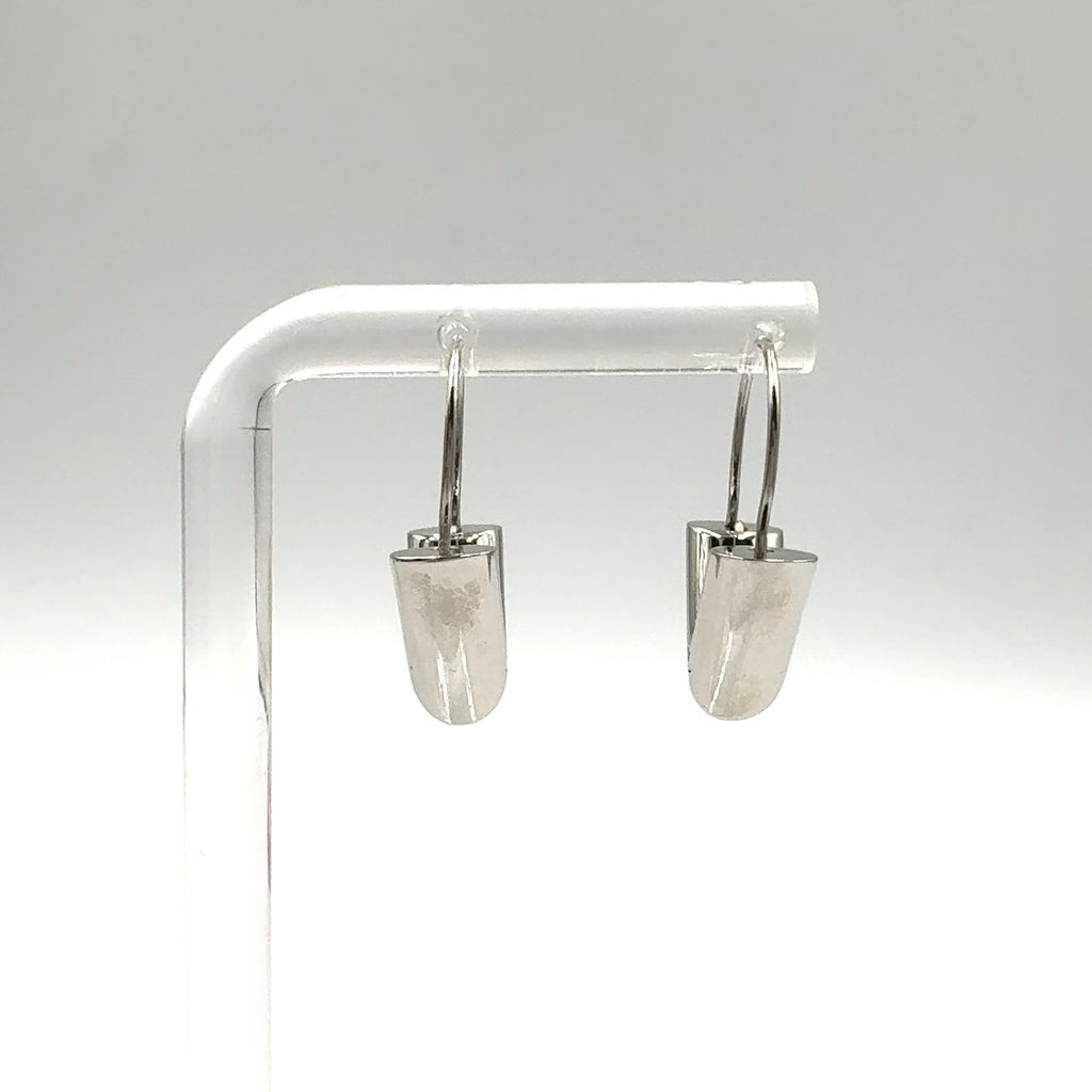 Louis Vuitton Hoop Earrings Essential Metal Silver — view 3