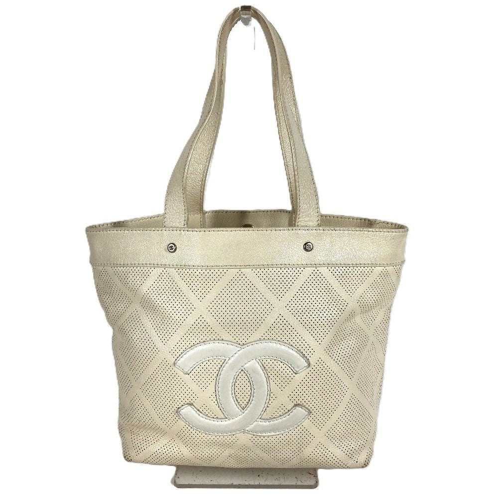Chanel Tote Logo CC Quilted Leather Ivory