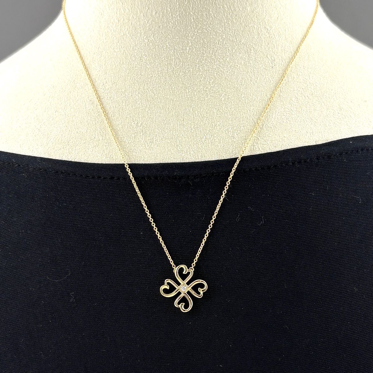 Tiffany & Co Loving Heart Clover Necklace YG Yellow Gold Pendant Diamond — view 3