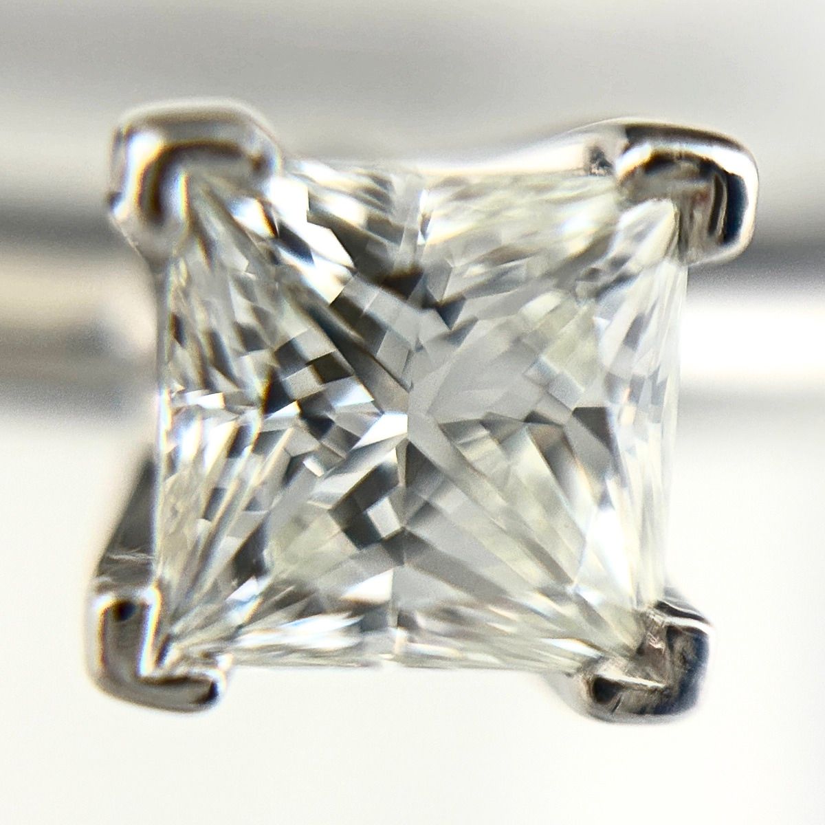 Tiffany & Co Solitaire Ring Platinum Diamond — view 2