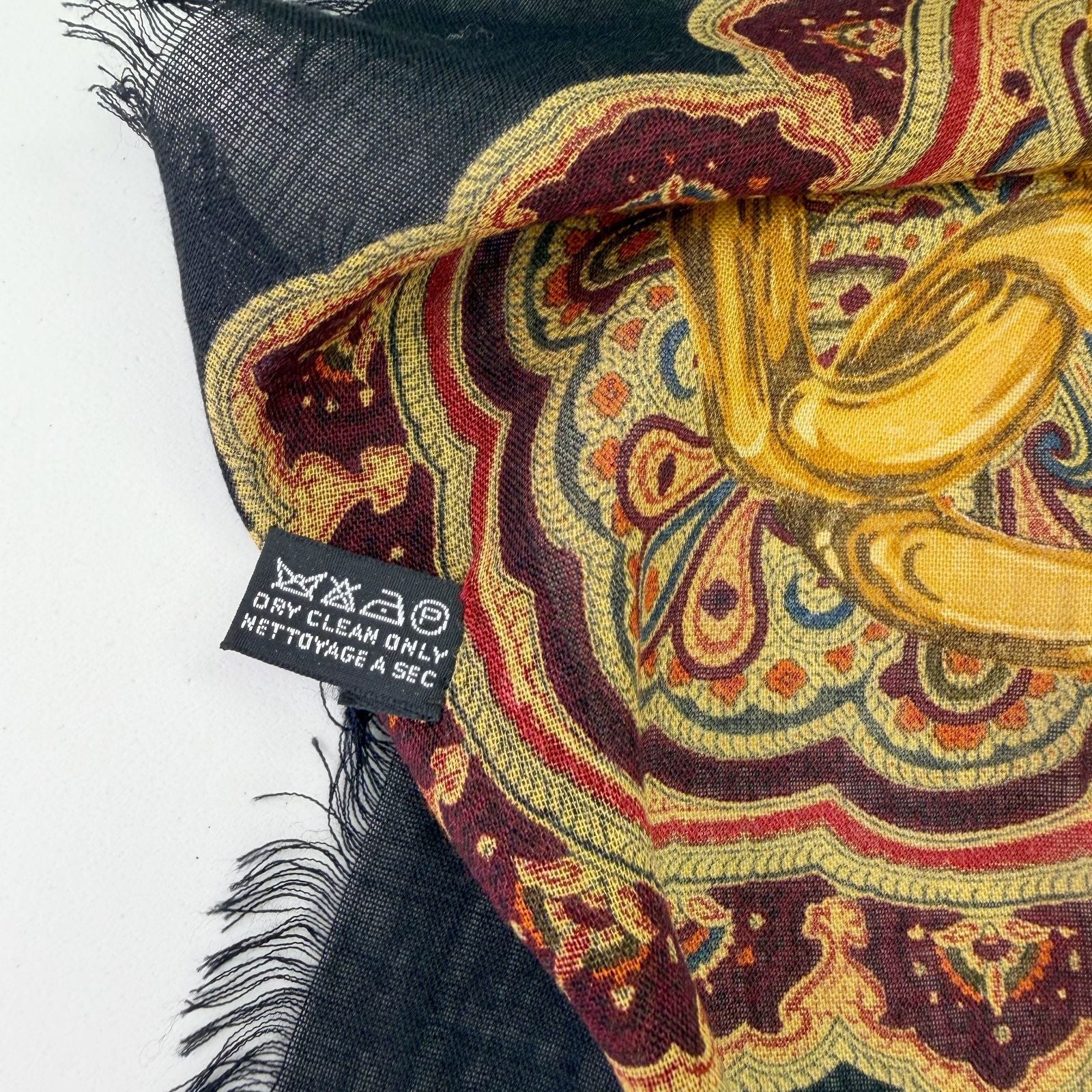 Chanel Chain Paisley Pattern Large Shawl Cashmere 48% Silk 52% Black Gold — view 8