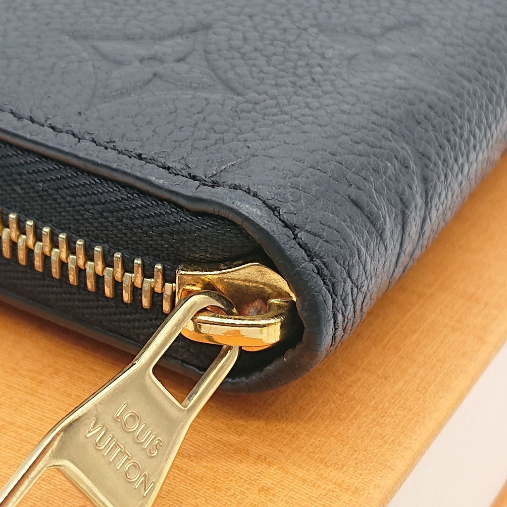 Louis Vuitton Zippy Wallet Empreinte — view 7