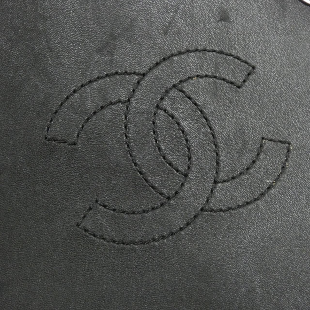 Chanel Bag Handbag Black — view 4