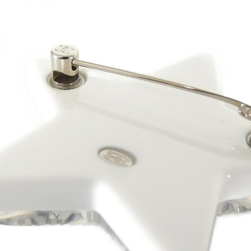 Chanel Brooch Silver — view 3