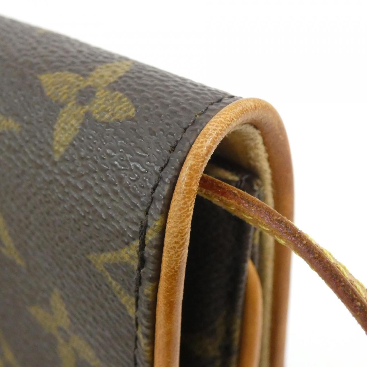 Louis Vuitton Monogram Pochette Twin GM Shoulder — view 4