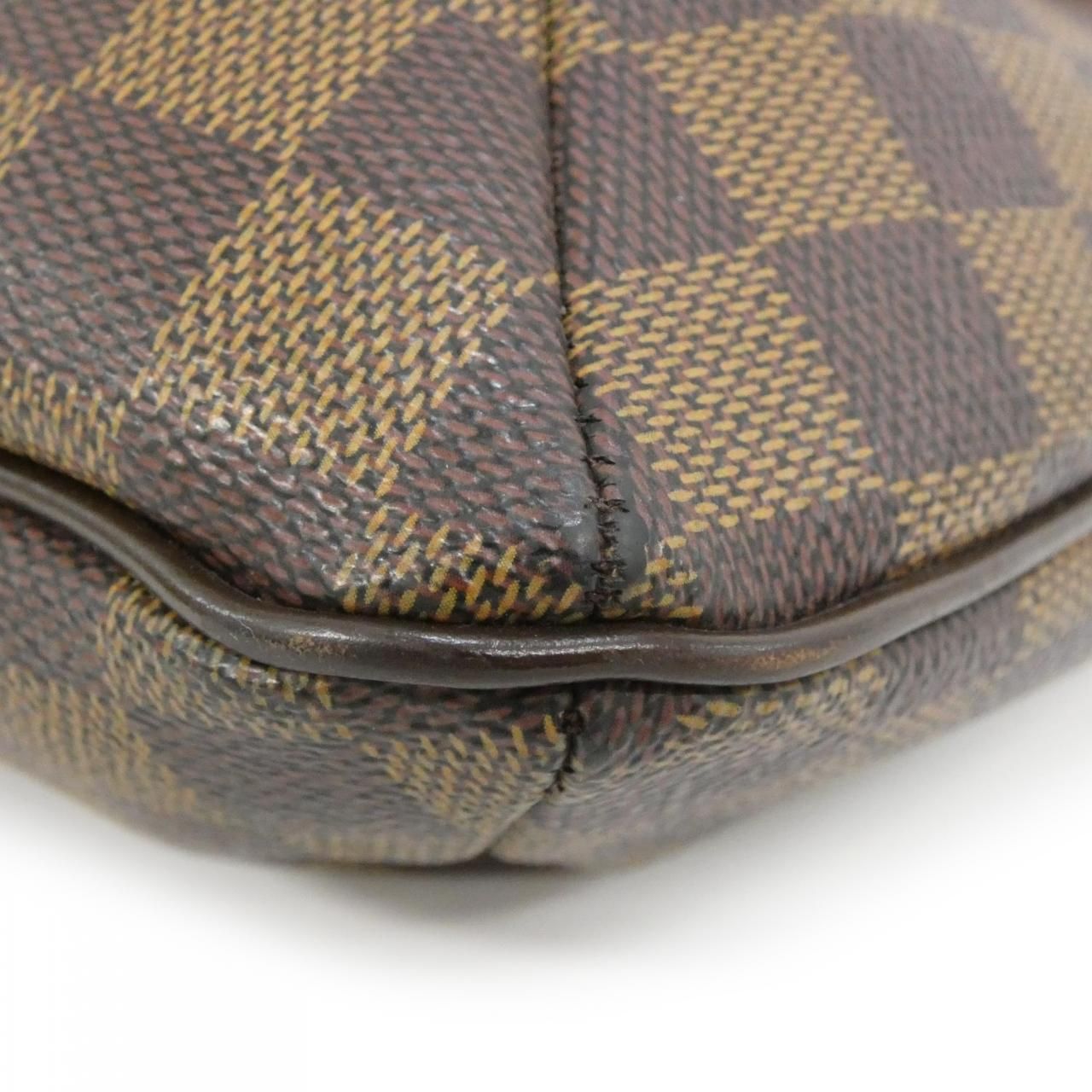 Louis Vuitton Damier Musette Shoulder — view 3