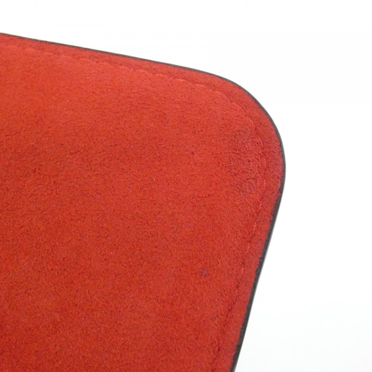 Louis Vuitton Monogram Locky BB — view 7