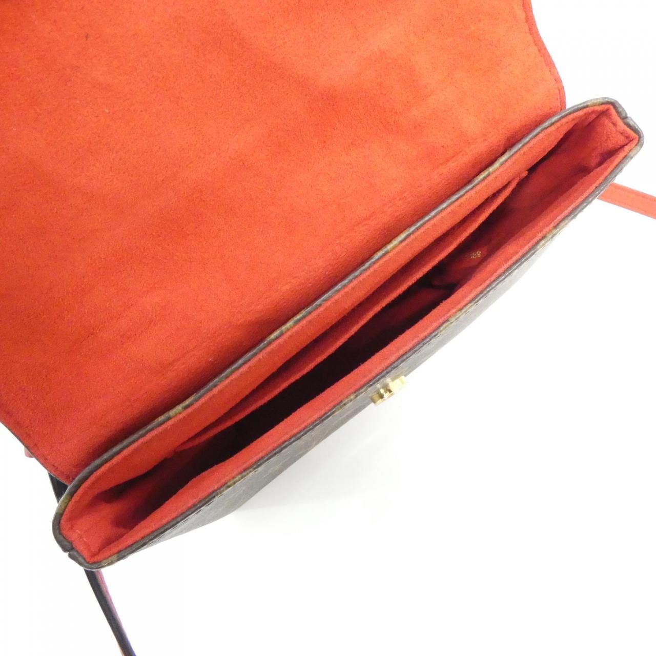 Louis Vuitton Monogram Locky BB — view 6