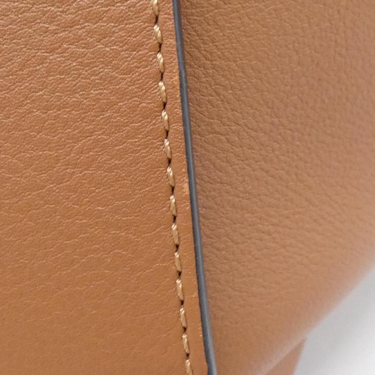 Loewe Hammock Small 387 30 Shoulder — view 4