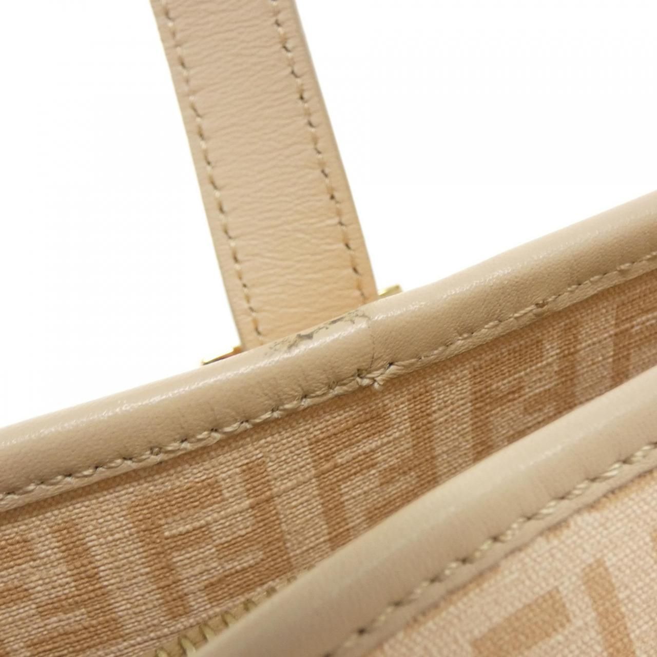Fendi Fb5 Bag Handbag Gold — view 5