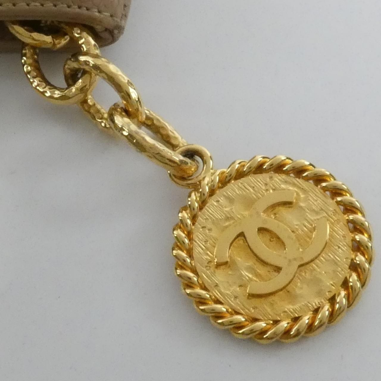 Chanel Bag Handbag Beige — view 6