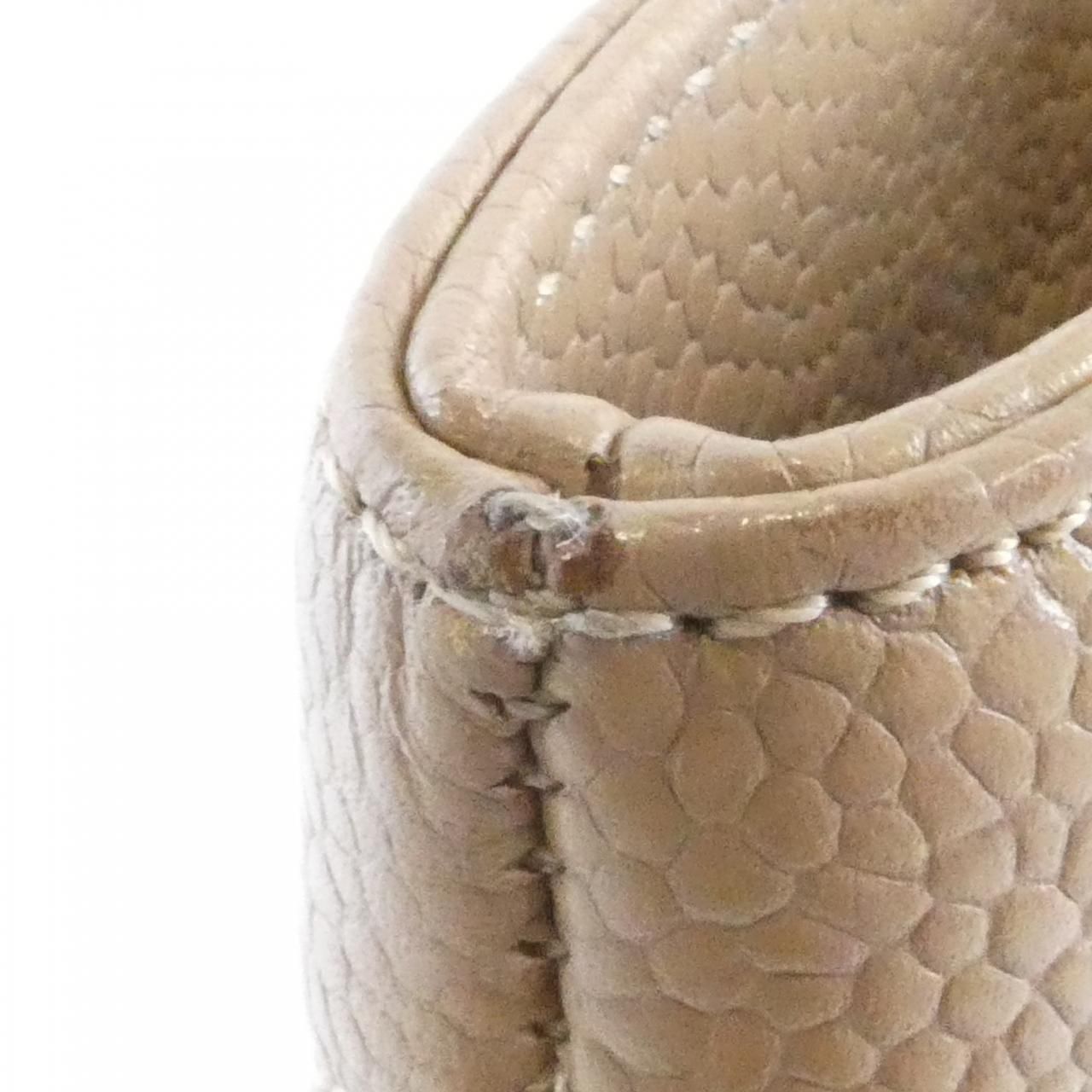 Chanel Bag Handbag Beige — view 5