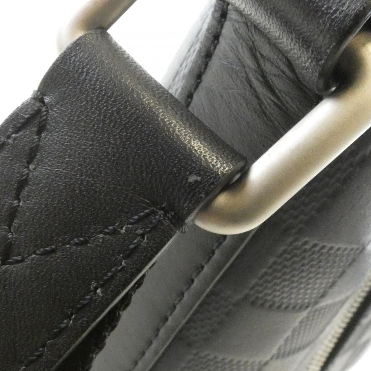 Louis Vuitton Damier Infini Discovery Messenger PM Shoulder — view 6