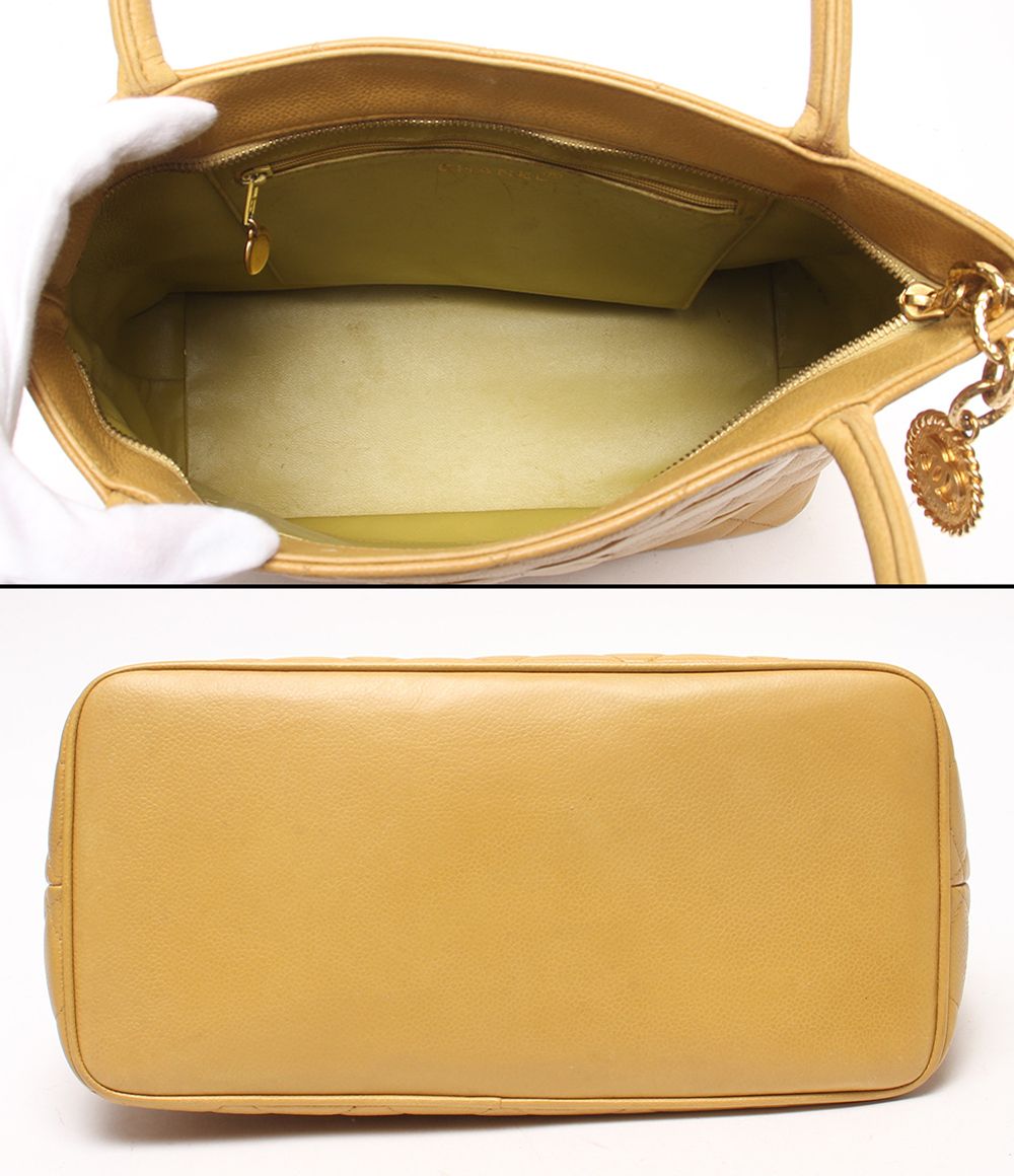 Chanel Tote Gold Caviar Leather Reissue Medallion No 5 — view 3