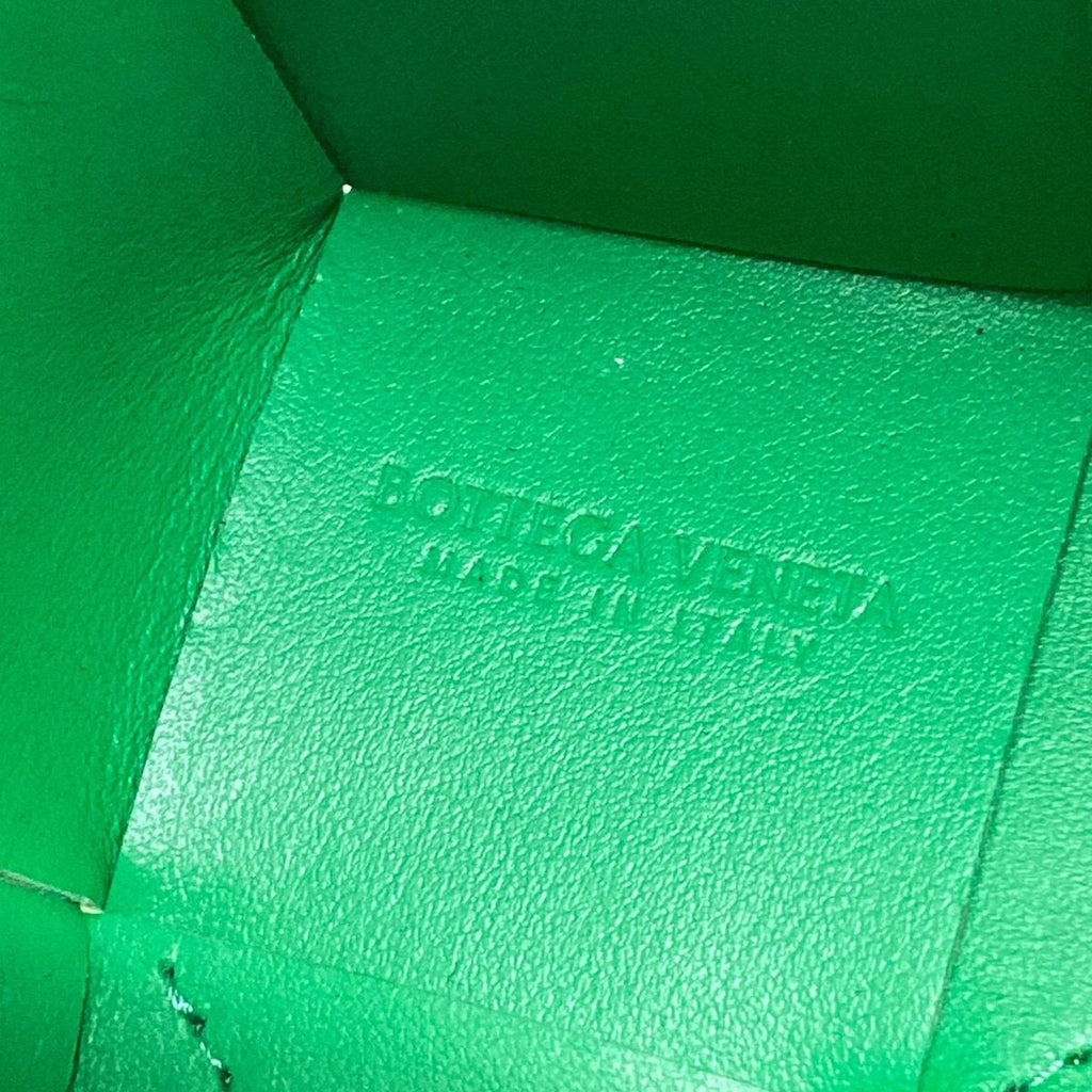 Bottega Veneta Shoulder Bag Maxi Intrecciatocrossbody Green Drawstring Leather — view 9