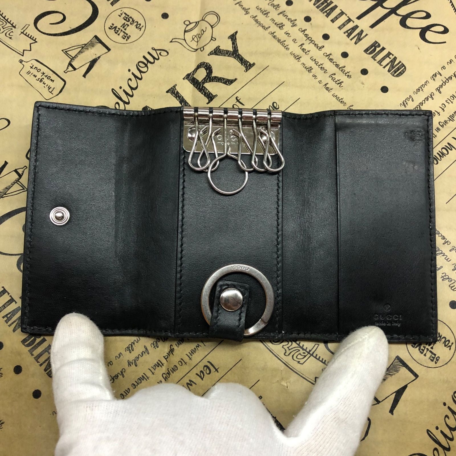 Gucci Key Case GG Embossed Logo Key Holder — view 5