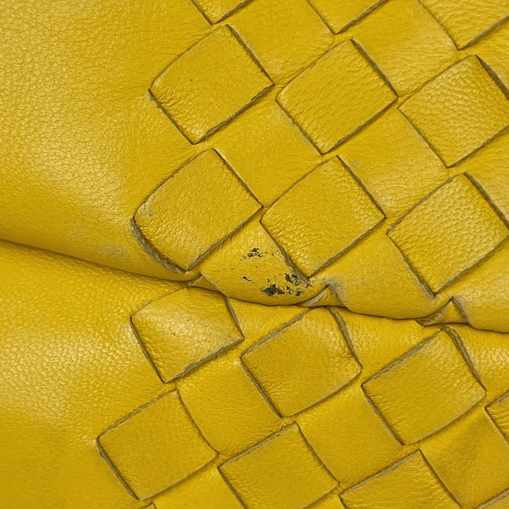 Bottega Veneta Intrecciato Handbag Leather Yellow — view 4