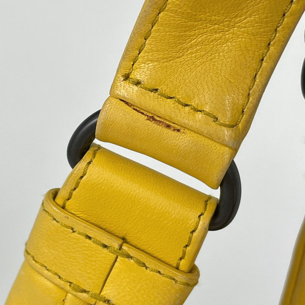 Bottega Veneta Intrecciato Handbag Leather Yellow — view 7