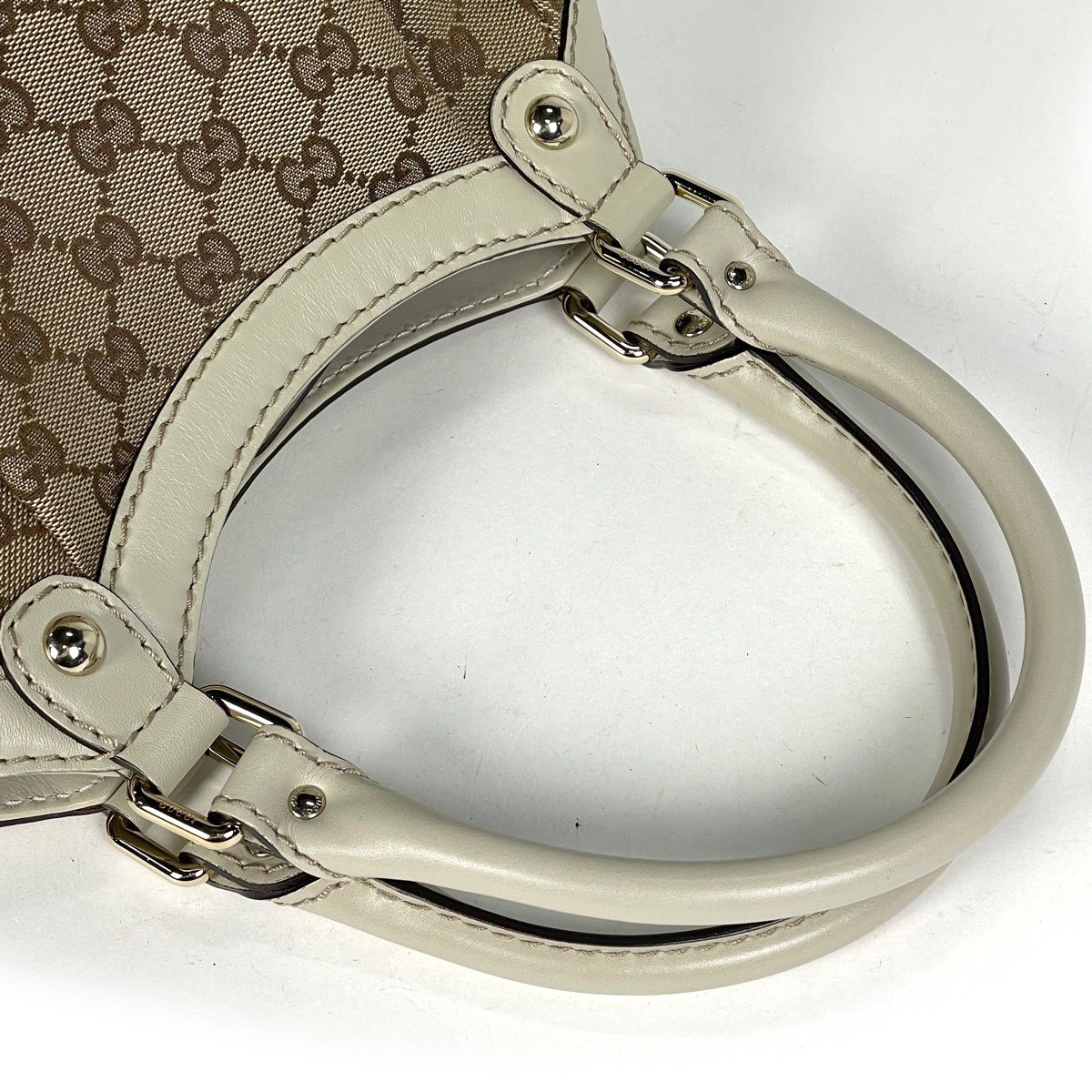 Gucci GG Pattern Ski Handbag Canvas Beige — view 6
