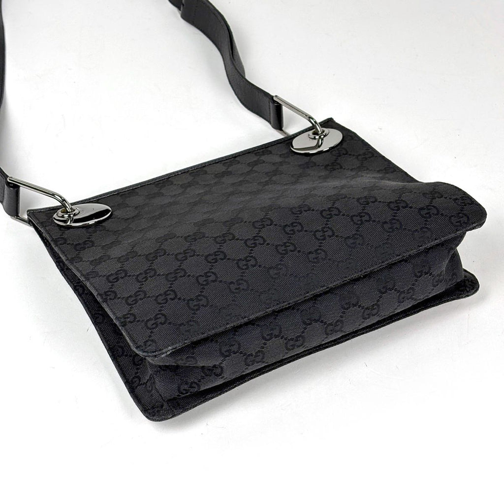 Gucci GG Pattern Shoulder Bag Canvas Black — view 2