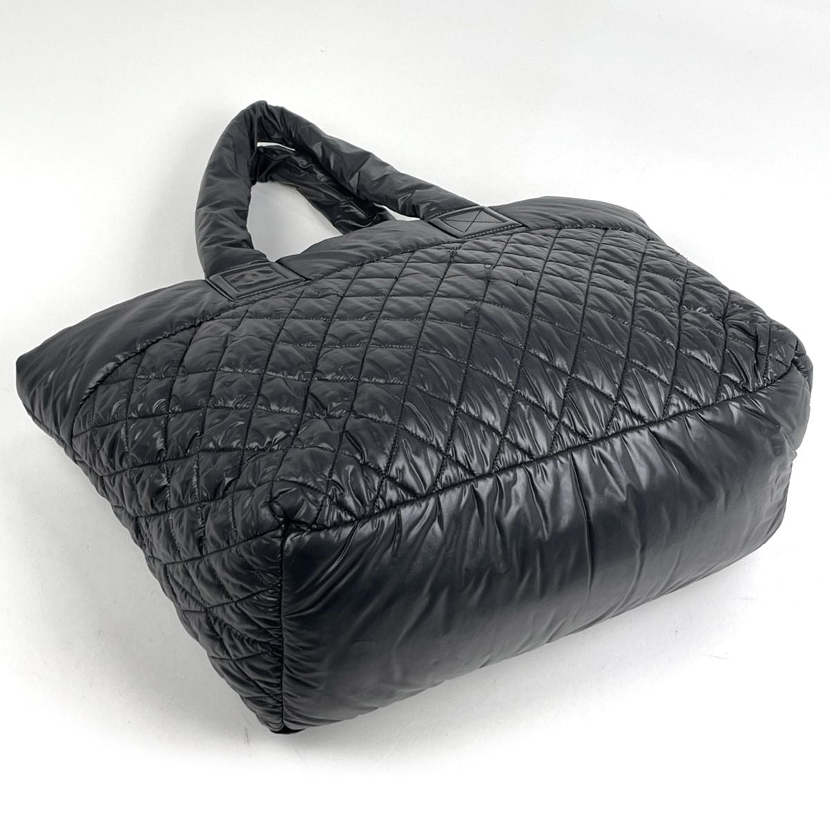 Chanel Coco Cocoon Large Tote CC Logo Nylon Black — view 2
