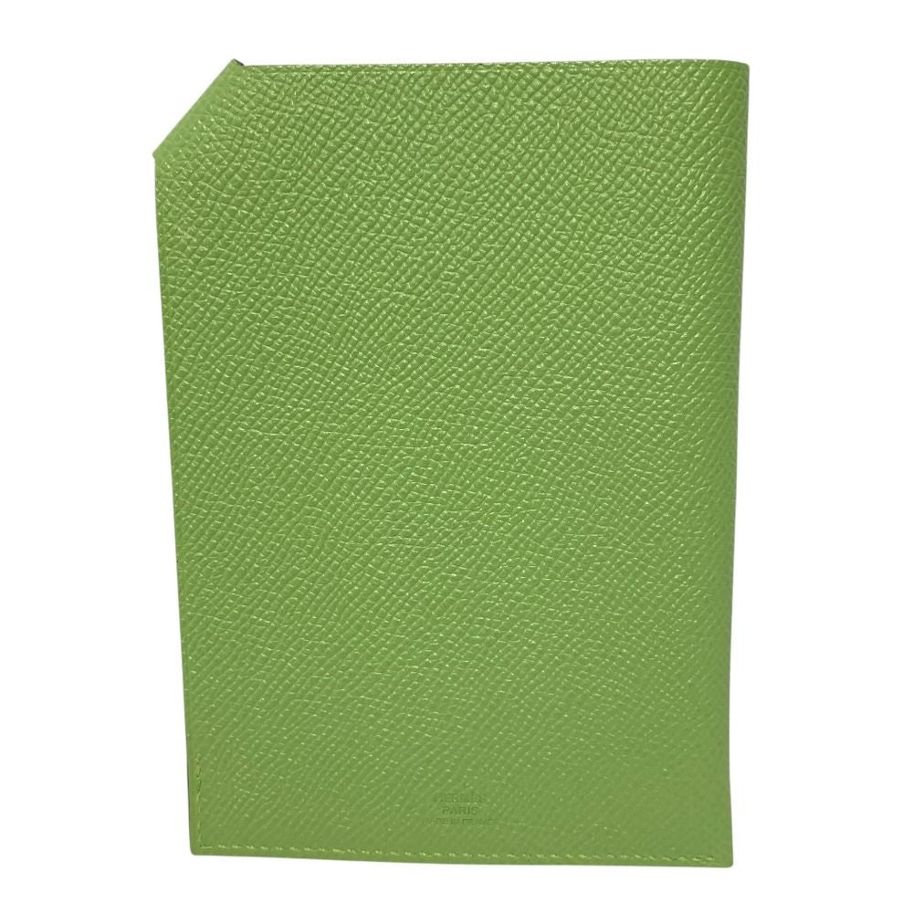 Hermes Tarmac PM Veau Epsom Passport Case Vert Cricket Green — view 2