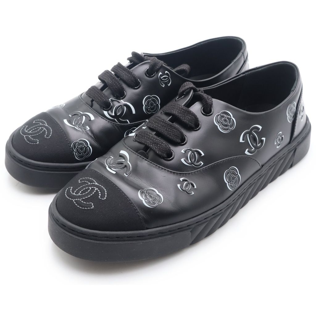 Chanel CC Logo Camellia Sneakers Black Fabric Leather — view 2