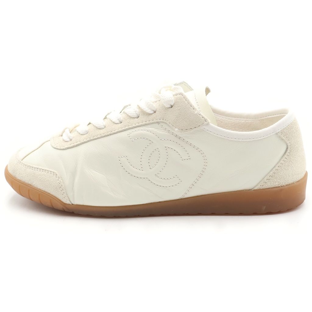 Chanel CC Logo Low Cut Leather Sneakers White