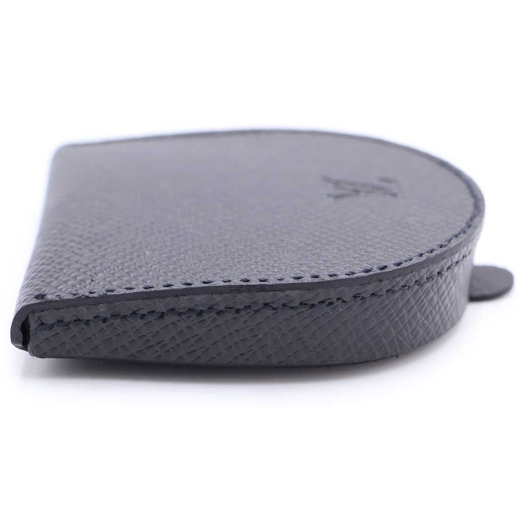 Louis Vuitton Porte-Monnaie Cuvette Taiga Leather Coin Case Black — view 3