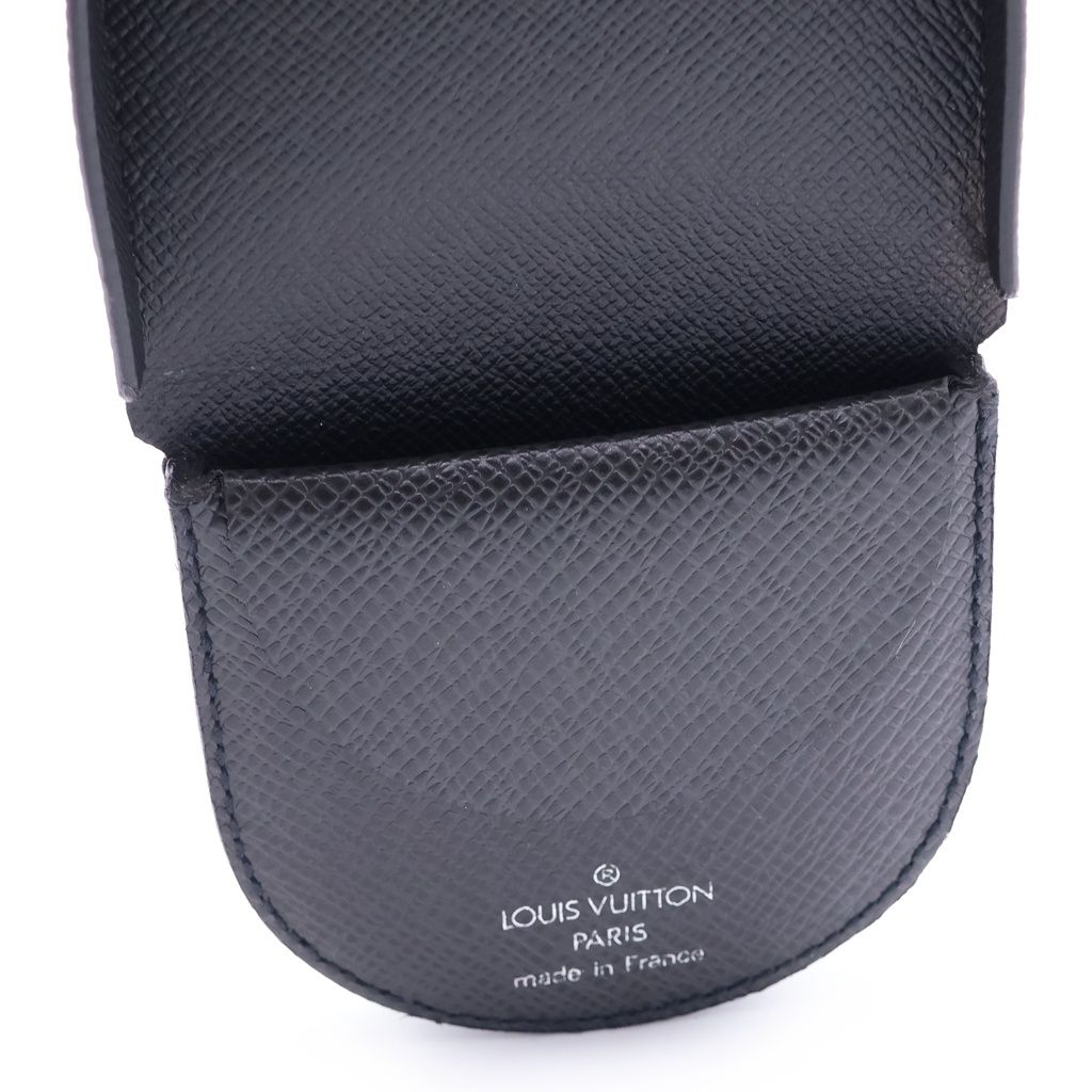 Louis Vuitton Porte-Monnaie Cuvette Taiga Leather Coin Case Black — view 5