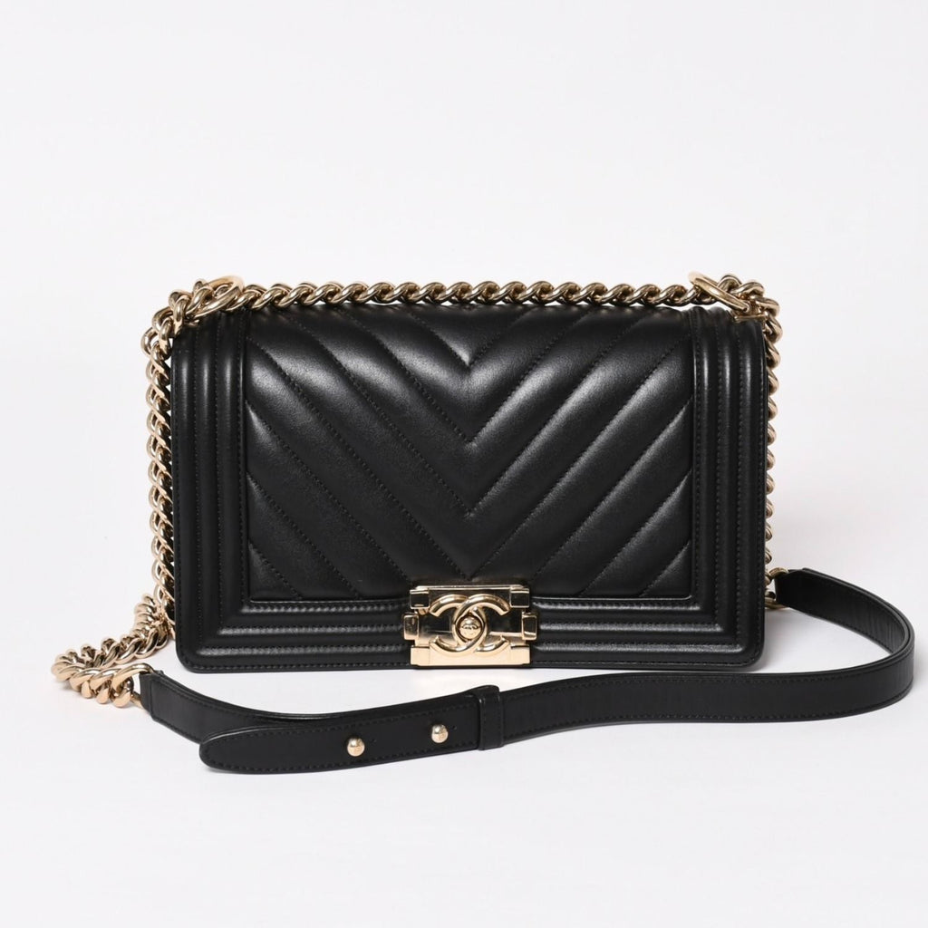 Chanel Boy Chain Shoulder Bag V-shaped Stitch Chevron CC Logo Lambskin Black