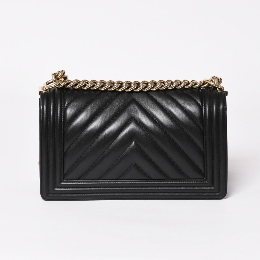 Chanel Boy Chain Shoulder Bag V-shaped Stitch Chevron CC Logo Lambskin Black — view 2