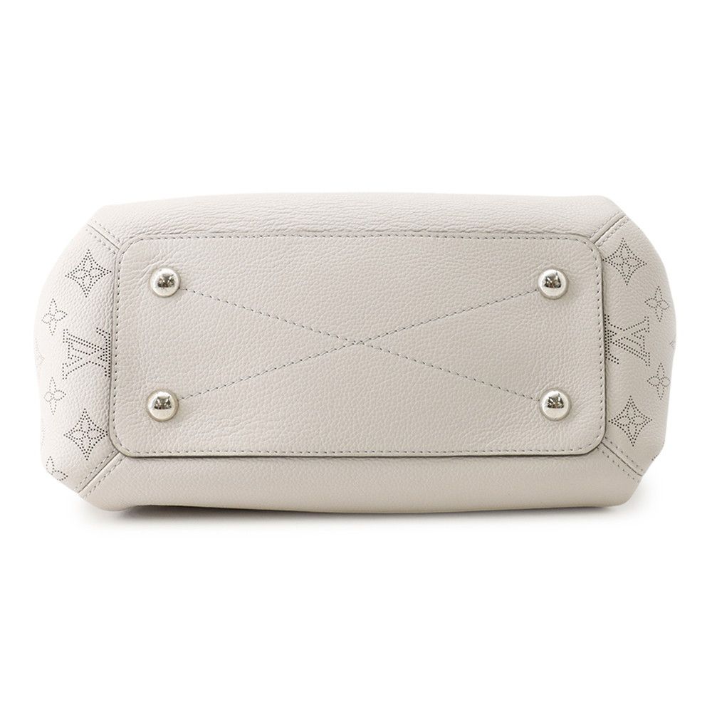 Louis Vuitton Monogram Mahina Haumea 2-Way Shoulder Bag Omea — view 3