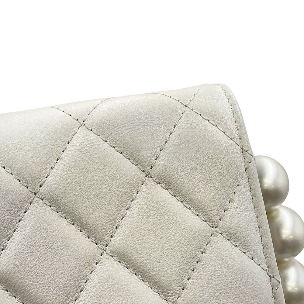 Chanel Pearl Chain Wallet Quilted CC Logo Lambskin White — view 7