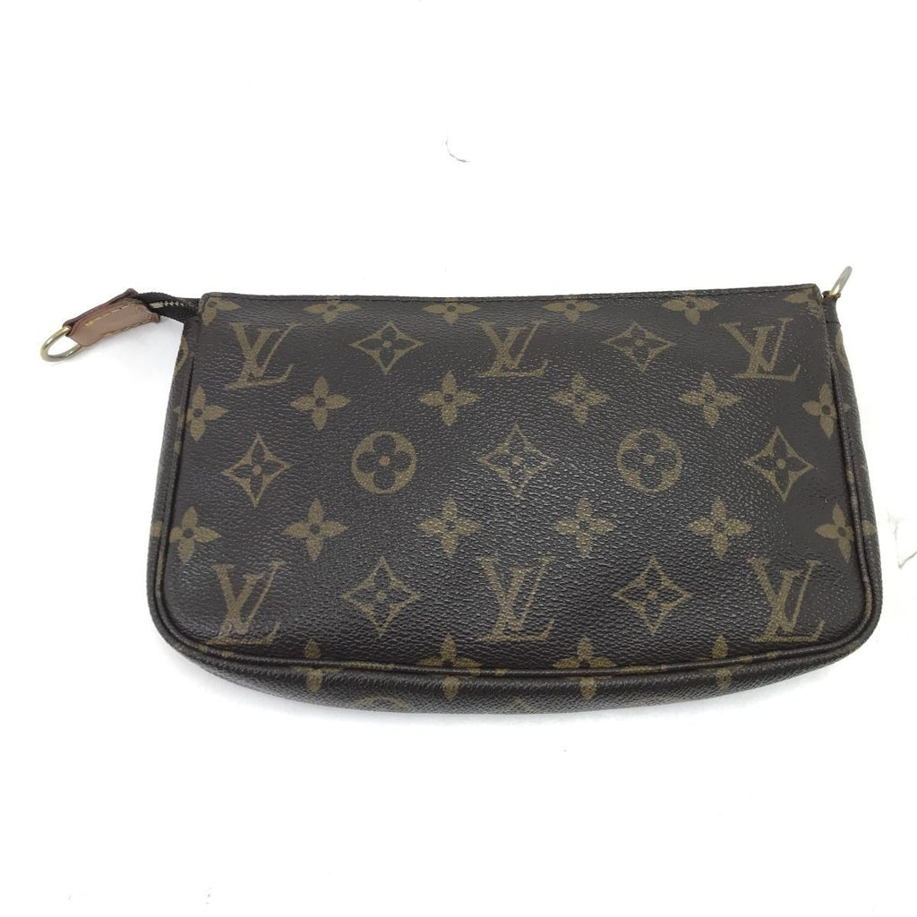 Louis Vuitton Pouch Monogram Soire Fastener Tab Missing — view 2