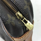 Louis Vuitton Second Bag Monogram Compiegne Pocket Cannot Be Brown — view 8