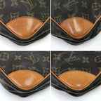 Louis Vuitton Second Bag Monogram Compiegne Pocket Cannot Be Brown — view 5