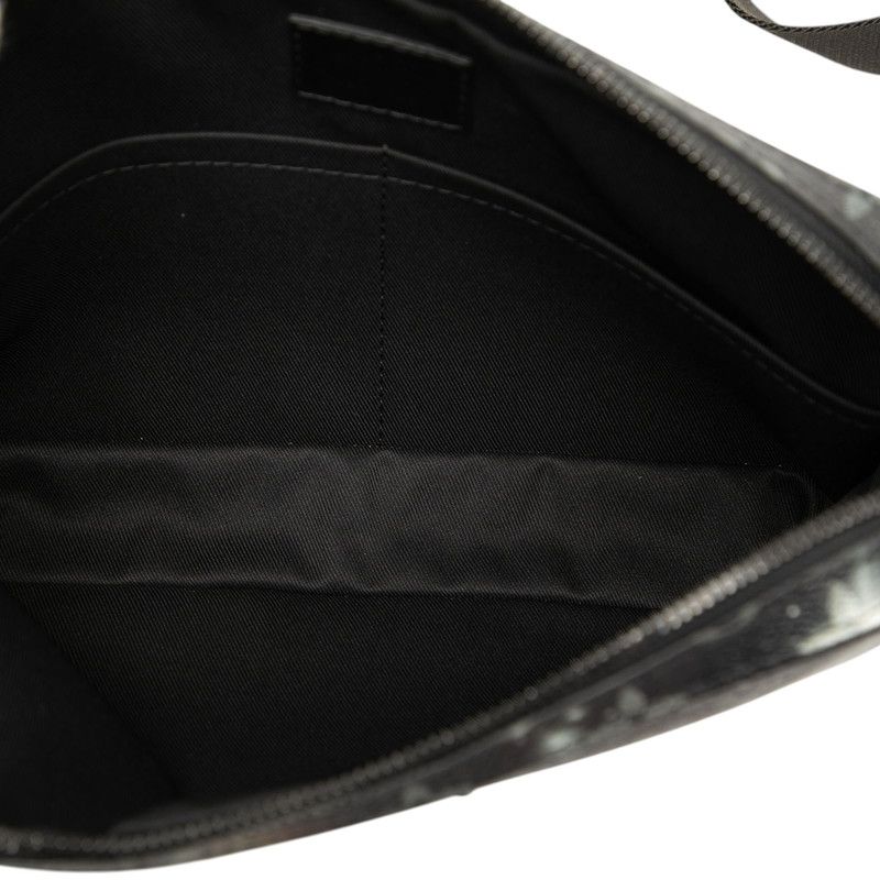 Louis Vuitton Monogram Galaxy Alpha Messenger Crossbody Shoulder Bag Black Gray — view 4