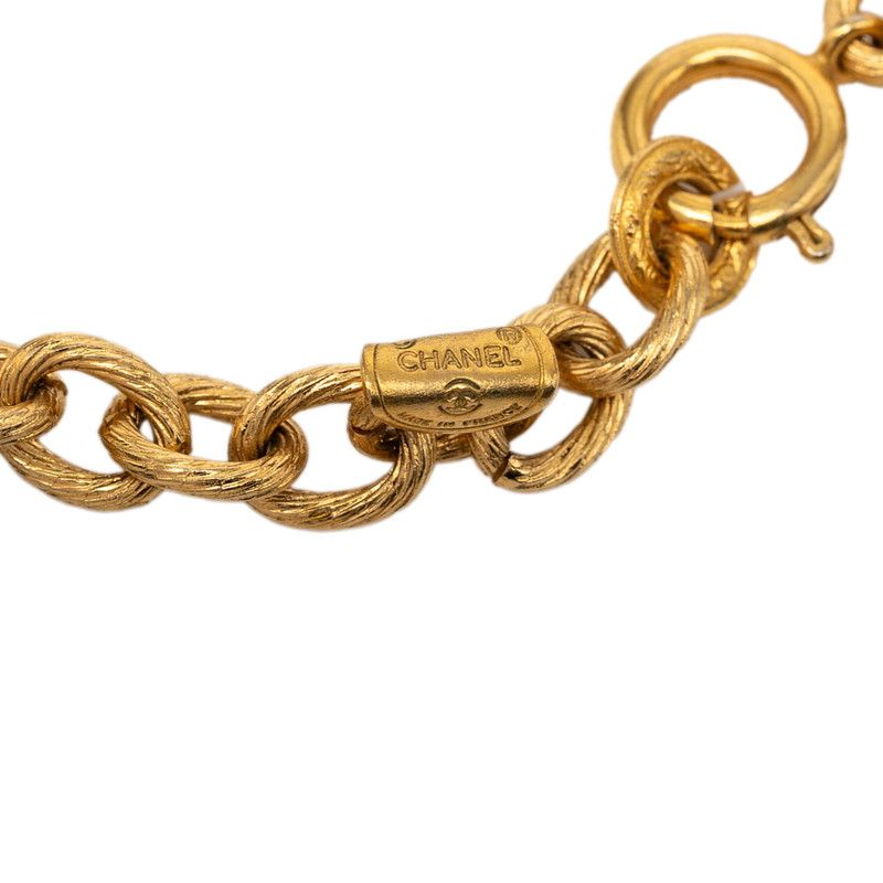 Chanel Quilted CC Logo Vintage Chain Necklace Gold Plated — view 5