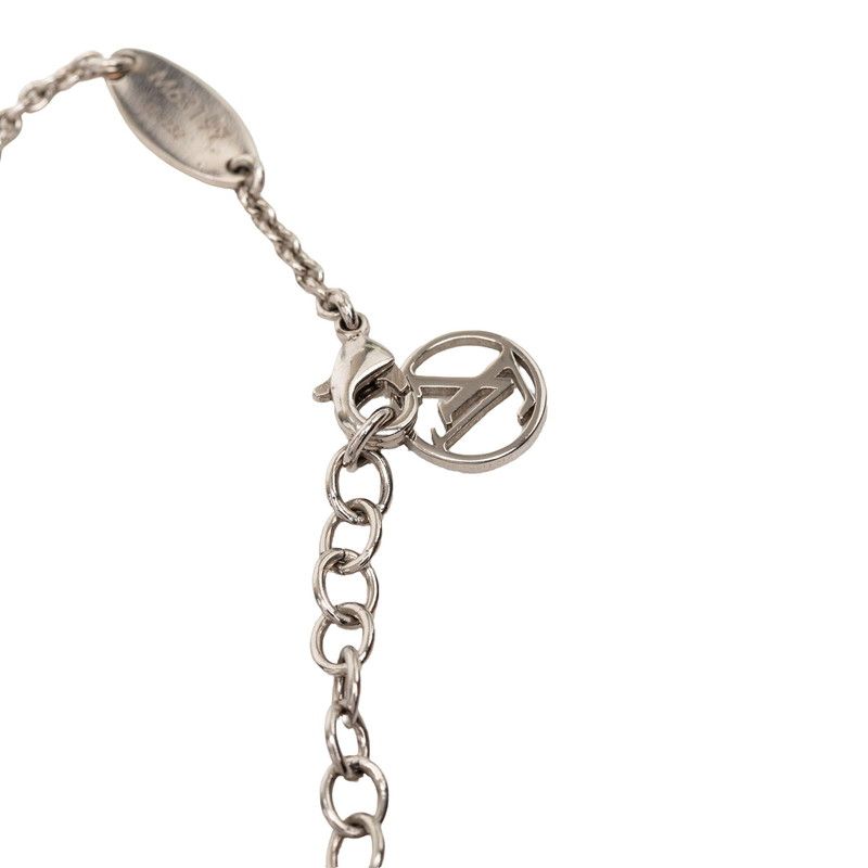 Louis Vuitton Essential Pendant Silver Metal — view 5