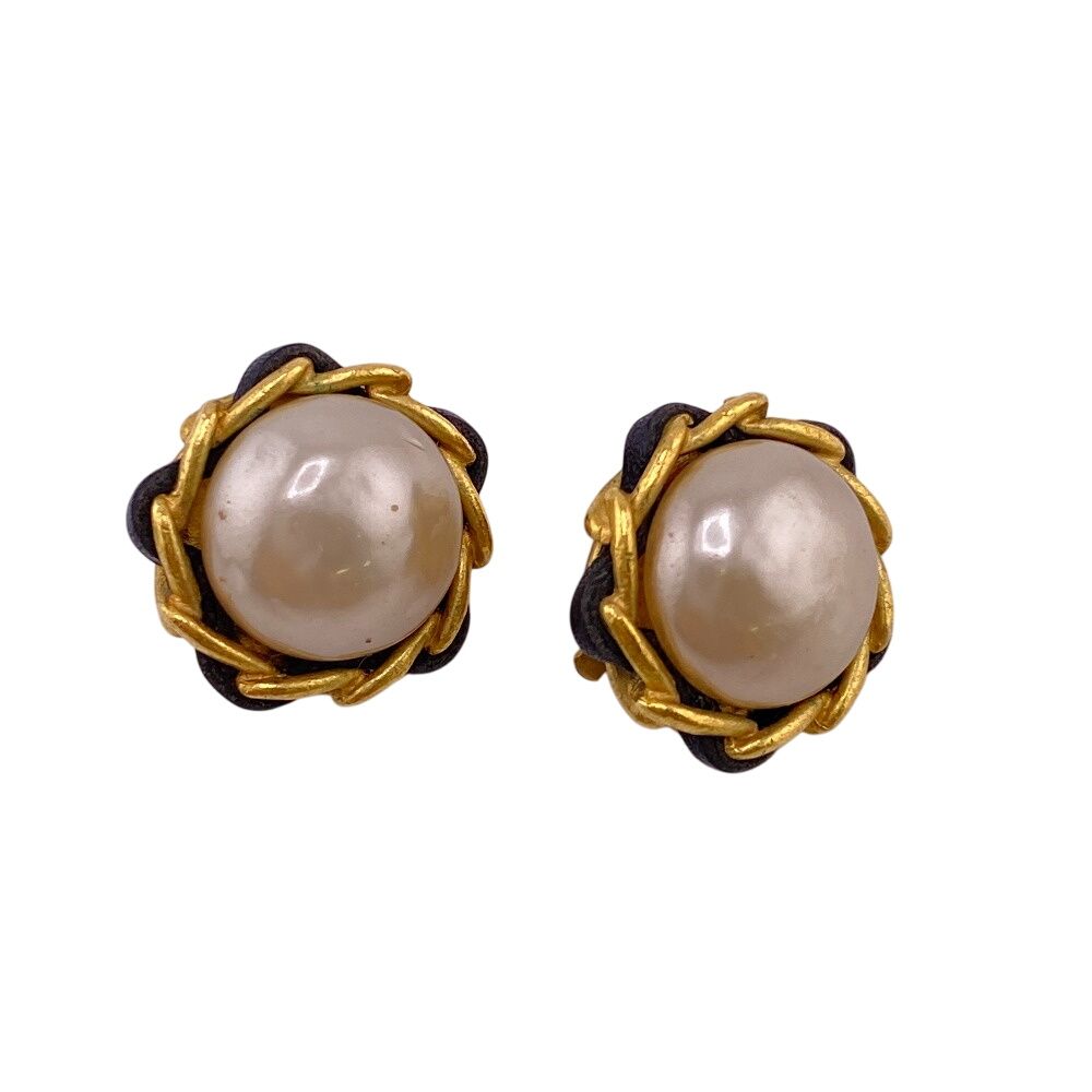Chanel Pearl Earrings Gold