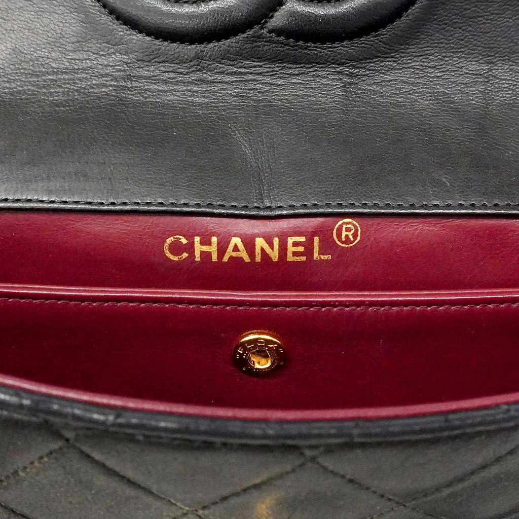 Chanel Shoulder Bag Quilted Lambskin Black Gold — view 5
