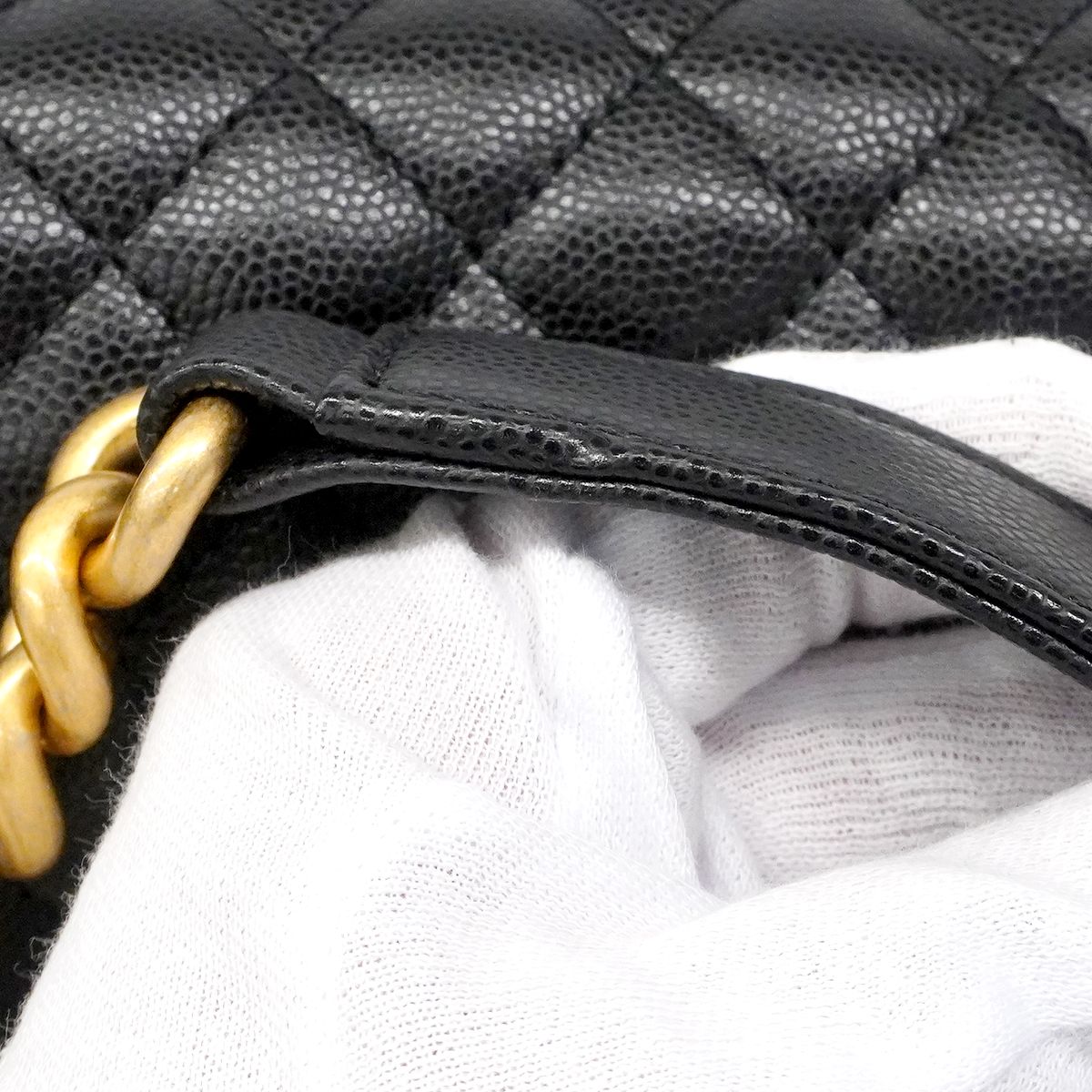 Chanel Shoulder Bag Boy Caviar Leather Black Gold — view 6