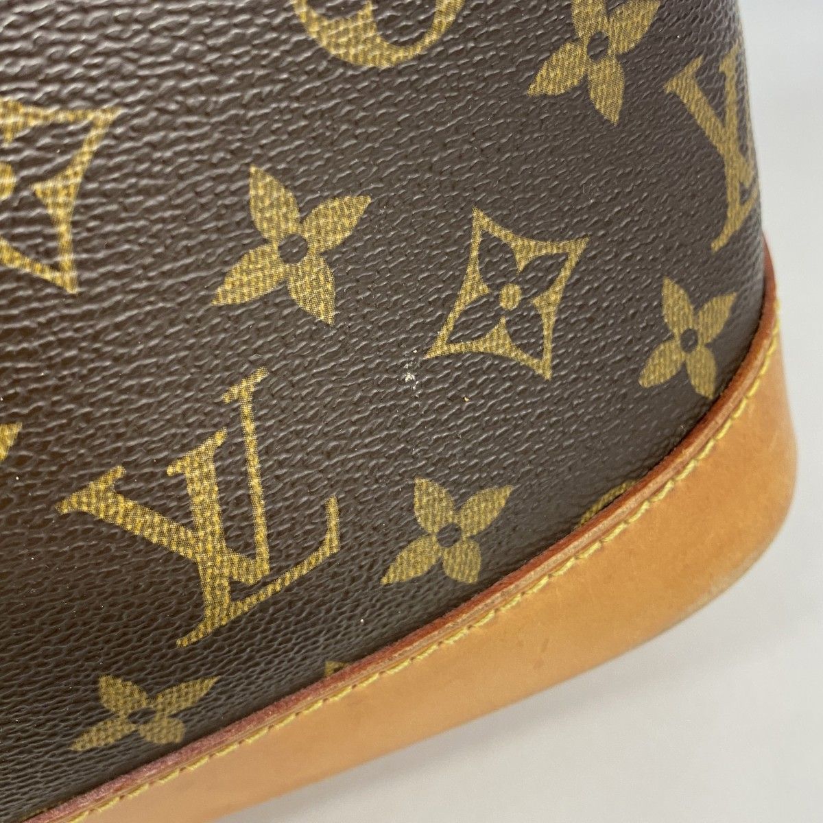 Louis Vuitton Handbag Monogram Alma Brown — view 8