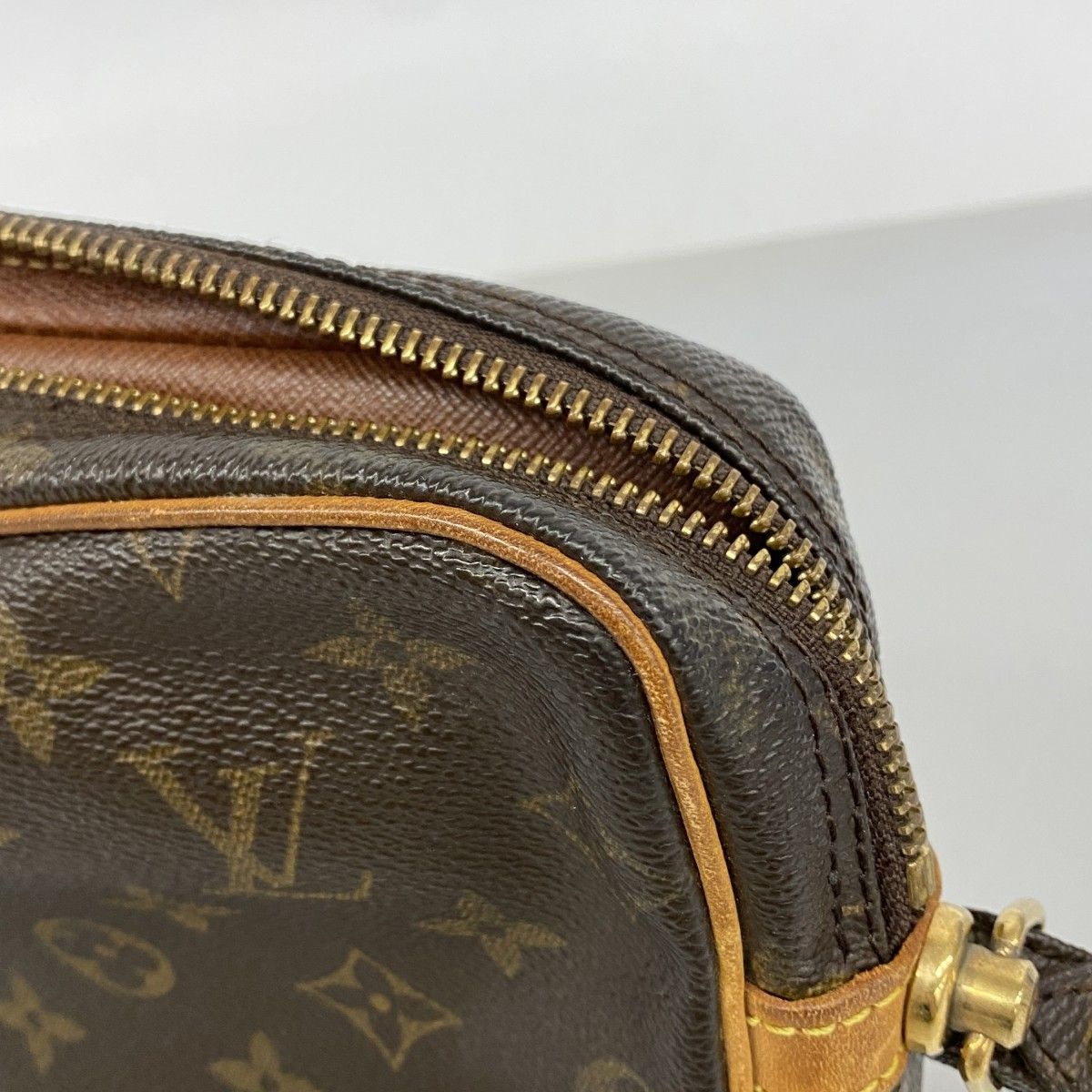 Louis Vuitton Clutch Monogram Marly Dragonne GM Brown — view 6