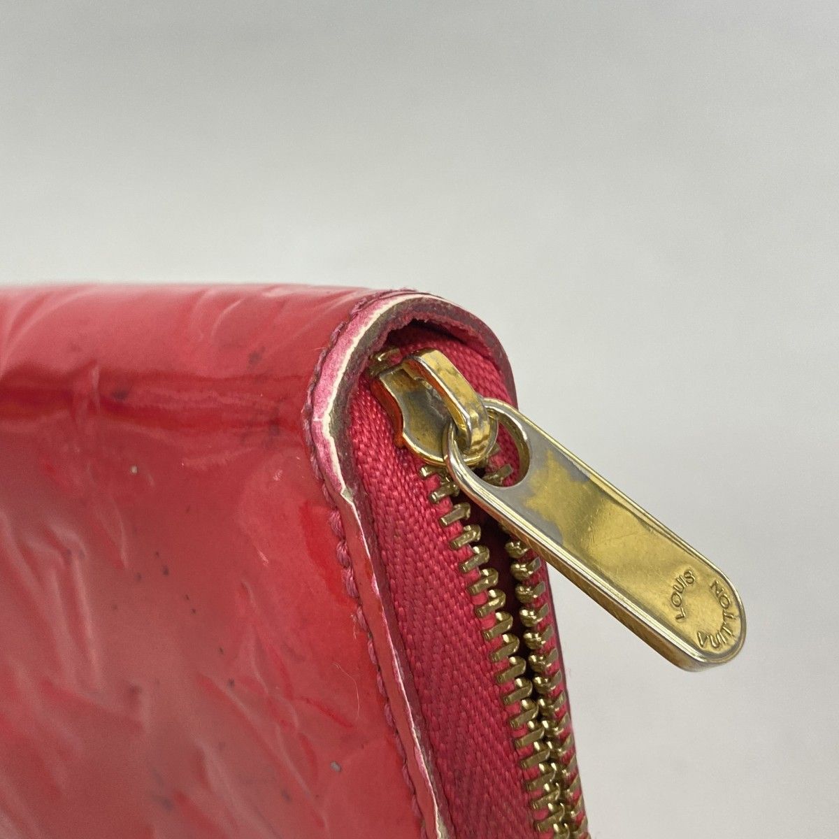 Louis Vuitton Coin Case Vernis Zippy Purse Rose Pop — view 6