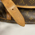 Louis Vuitton Shoulder Bag Monogram Saumur 43 Brown — view 9