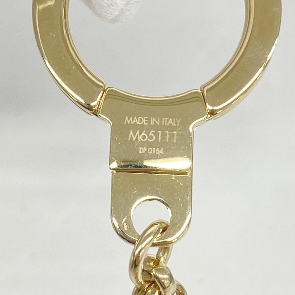 Louis Vuitton Key Holder Charm Fleur Deux Monogram Gold Ivory Pink — view 3